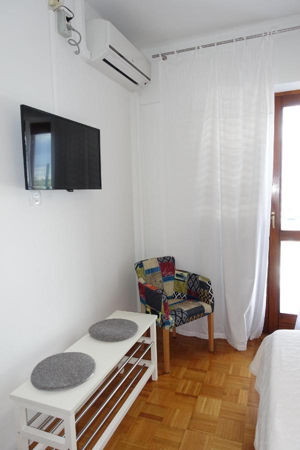 Room Novakovic บีโอกราดนาโมรู ภายนอก รูปภาพ