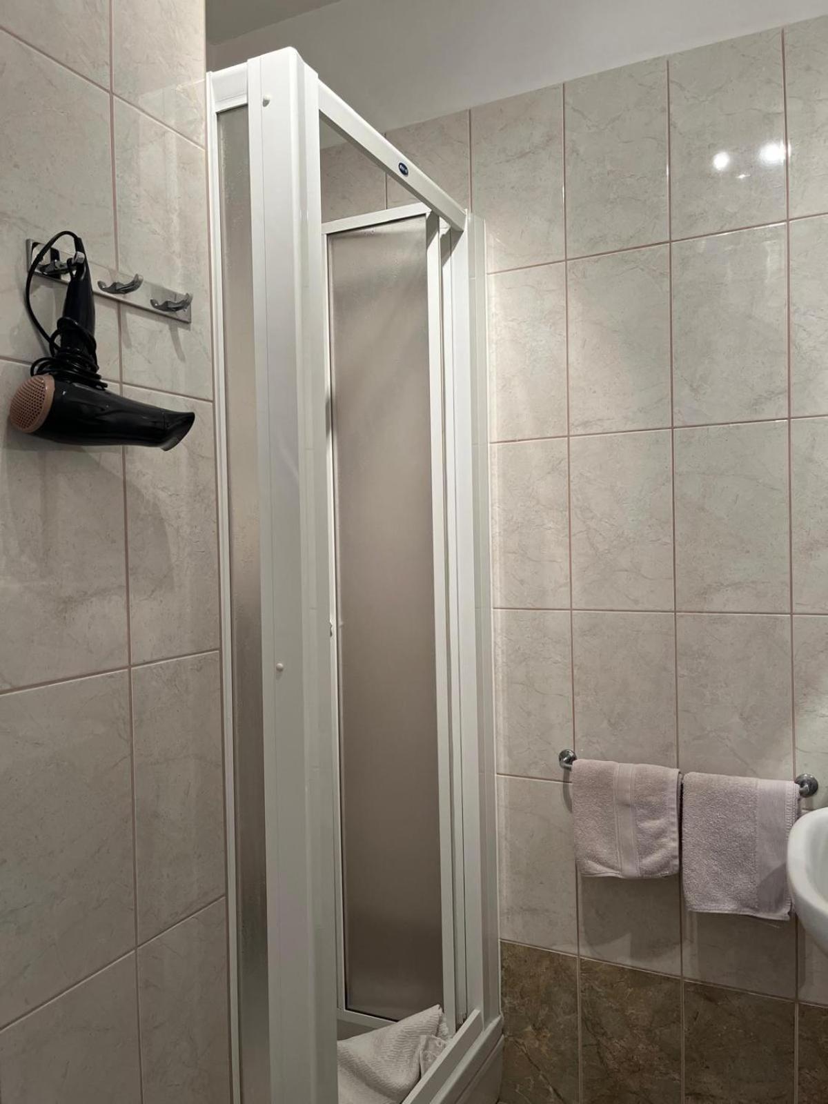 Room Novakovic บีโอกราดนาโมรู ภายนอก รูปภาพ